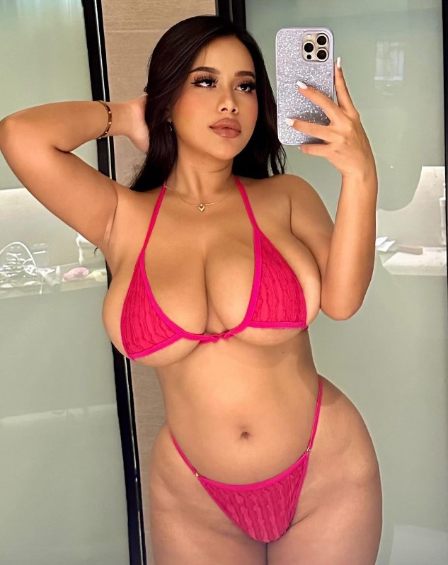 escortsimge-2 escortsimge-2 Konya Escort Simge Partnerime Verdiğim Hizmetten Memnun Kalmama Şansı Yok